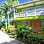 Hotel Cocoplum Beach