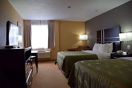 Queen Room with Two Queen Beds with River View - Non-Smoking