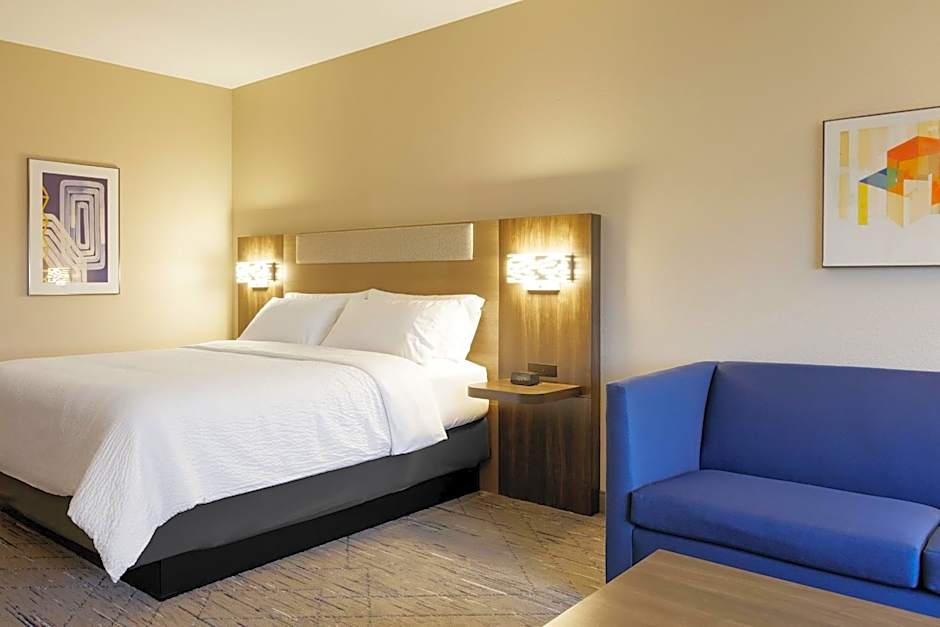 Holiday Inn Express Hotel & Suites Manteca By IHG