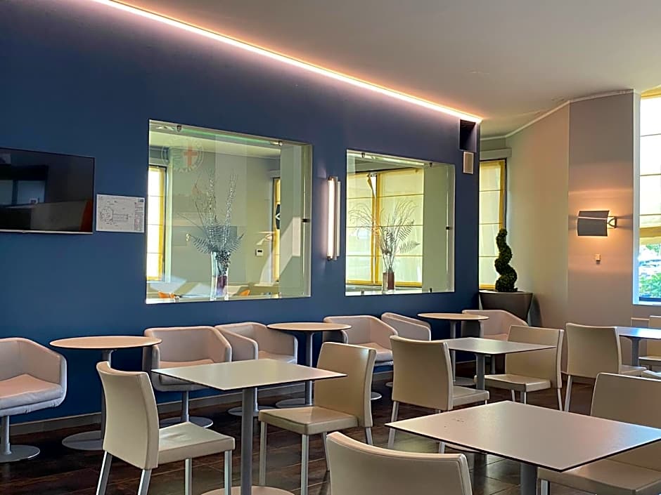 Holiday Inn Express Milan-Malpensa Airport By IHG