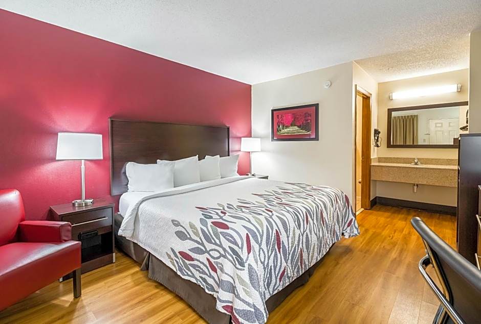 Red Roof Inn Clarksville