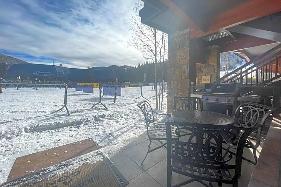 Lion Square Lodge