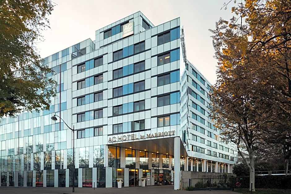 AC Hotel by Marriott Paris Porte Maillot