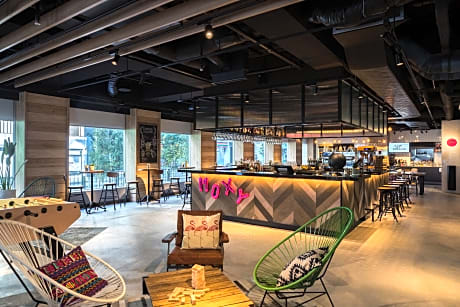 Moxy by Marriott Tokyo Kinshicho