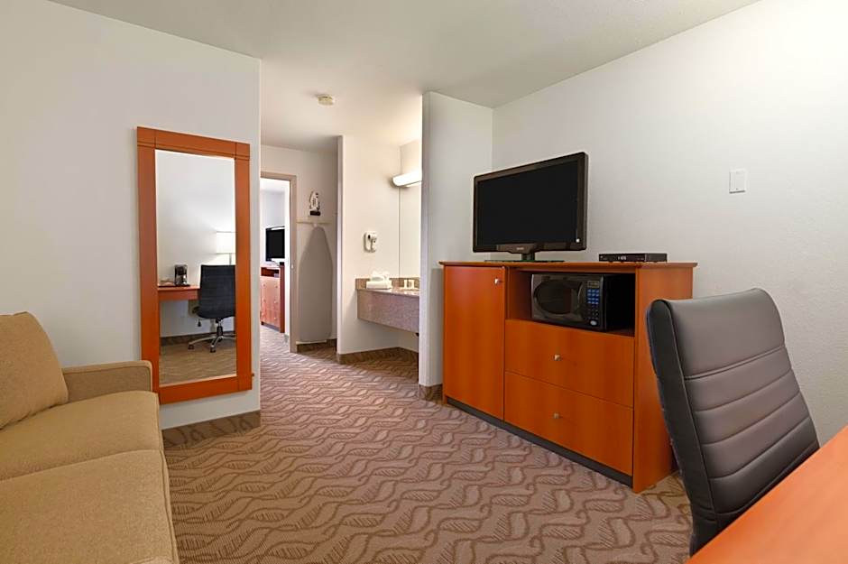 Super 8 by Wyndham Calgary Shawnessy Area