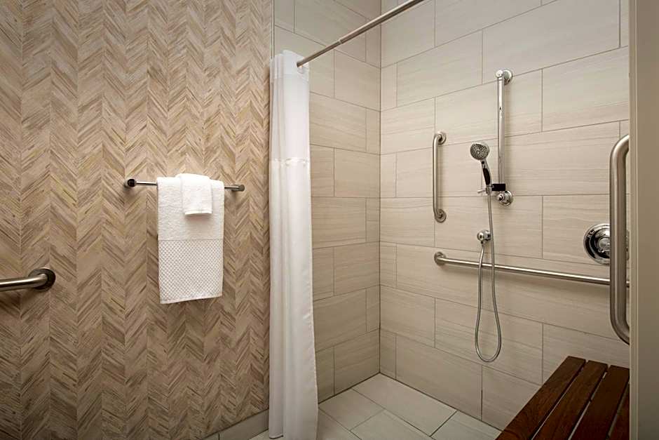 DoubleTree By Hilton North Salem