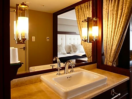 Grand Comfort Deluxe Triple Room - Non-Smoking, No Extra Bed Removal Allowed