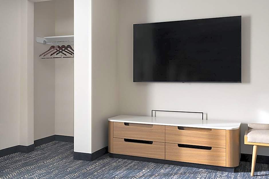 Fairfield by Marriott Inn & Suites Fresno River Park