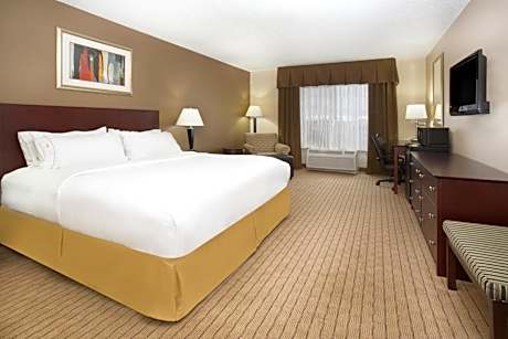 1 King Bed Standard