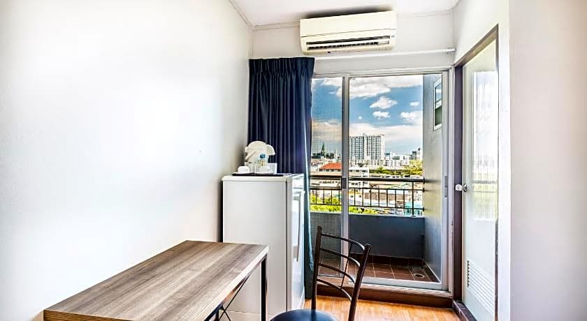 Livotel Express Hotel Bang Kruai Nonthaburi (SHA Extra Plus)