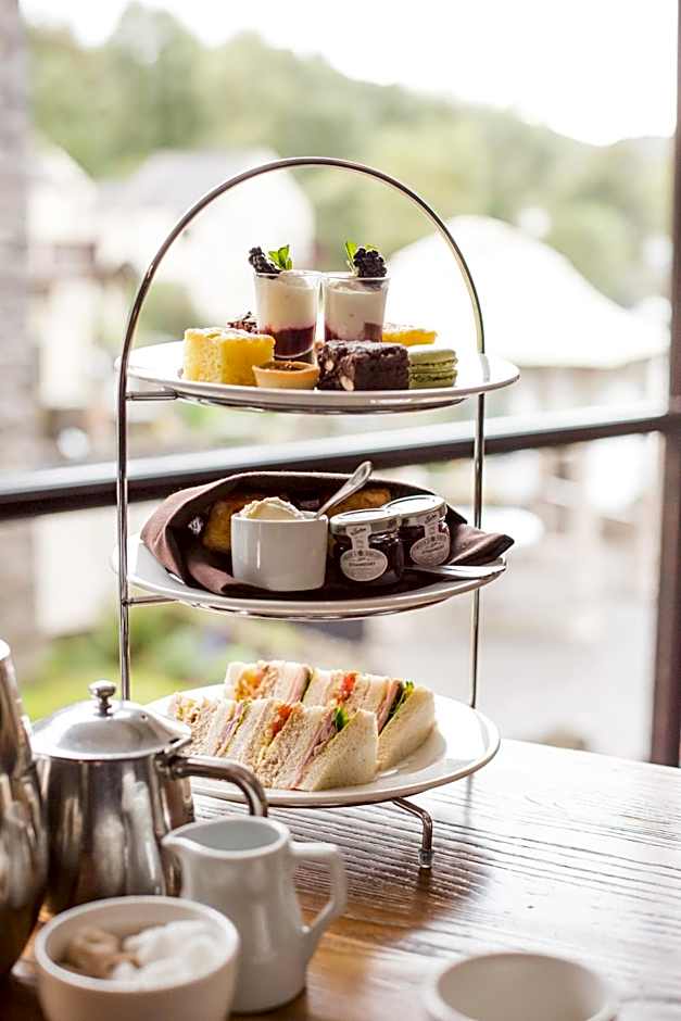 Whitewater Hotel & Spa