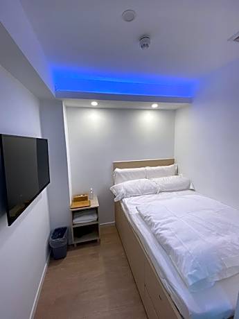 Deluxe Double Room with Shower