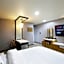 White Tourist Hotel