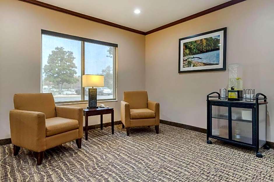 Comfort Inn & Suites