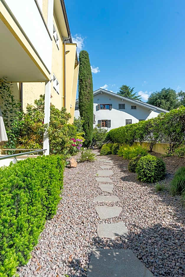 Apartments Villa Majense