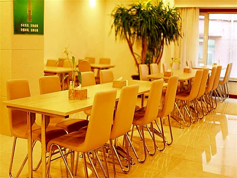 GreenTree Inn Liaoning Dalian Railway Station South Shengli Square Express Hotel