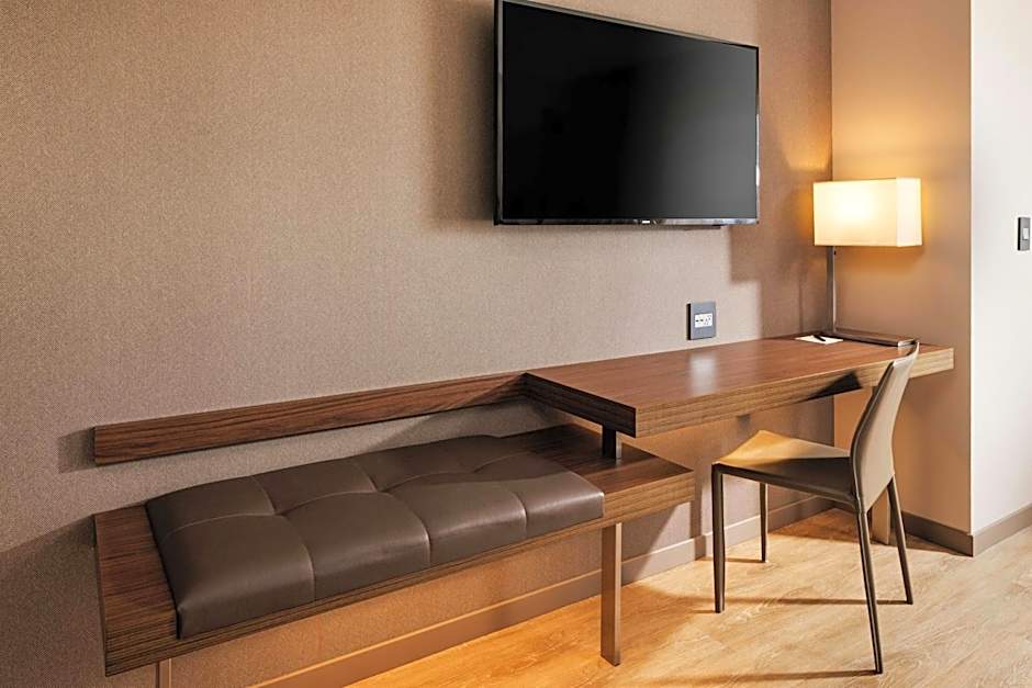 AC Hotel Madison Downtown