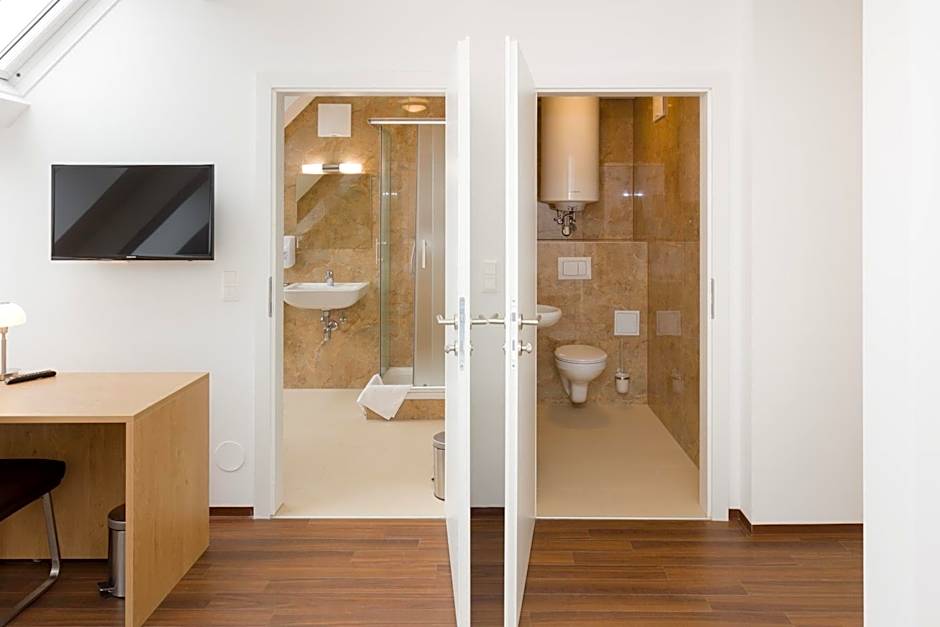 Vienna Stay Apartments or Rooms 1050