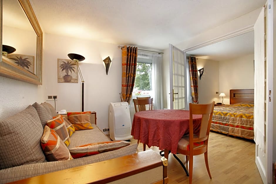 BRIT HOTEL Confort CAMBRAI