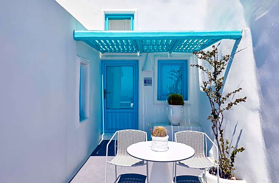 Dreams Luxury Suites