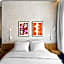 Hotel 48