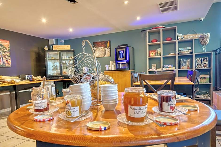 Hotel Restaurant Le Gardon - Pont du Gard