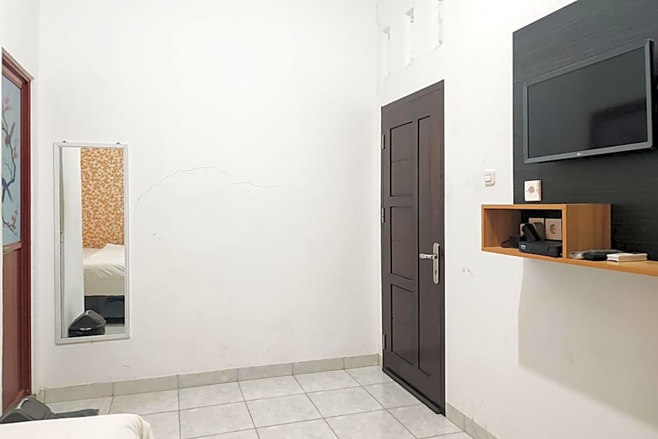 RedDoorz Syariah at Naufal Residence Sarolangun