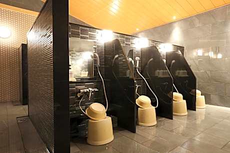 Standard Twin Room - Shared Bathroom - Non-Smoking