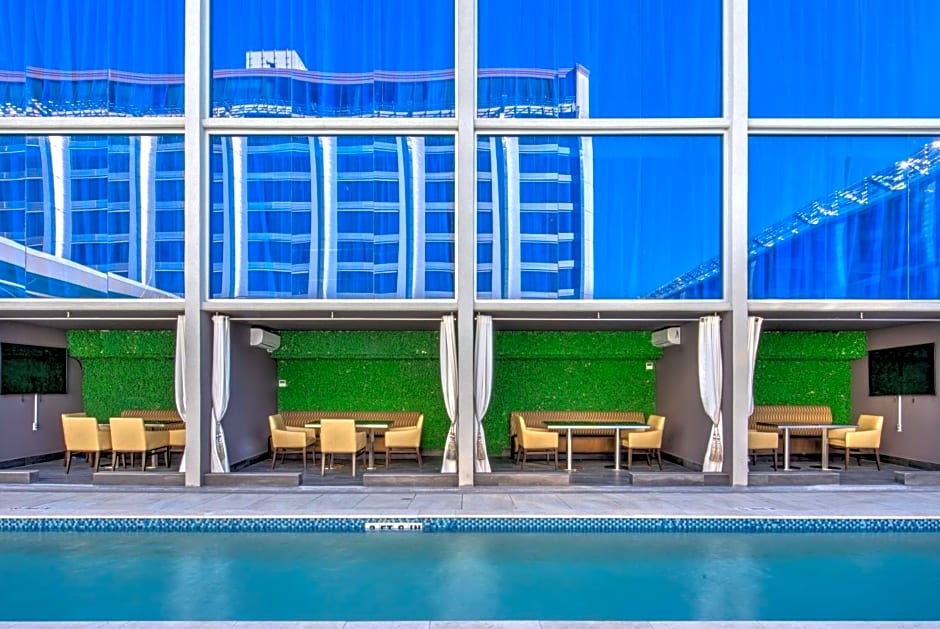 DoubleTree by Hilton Houston Brookhollow