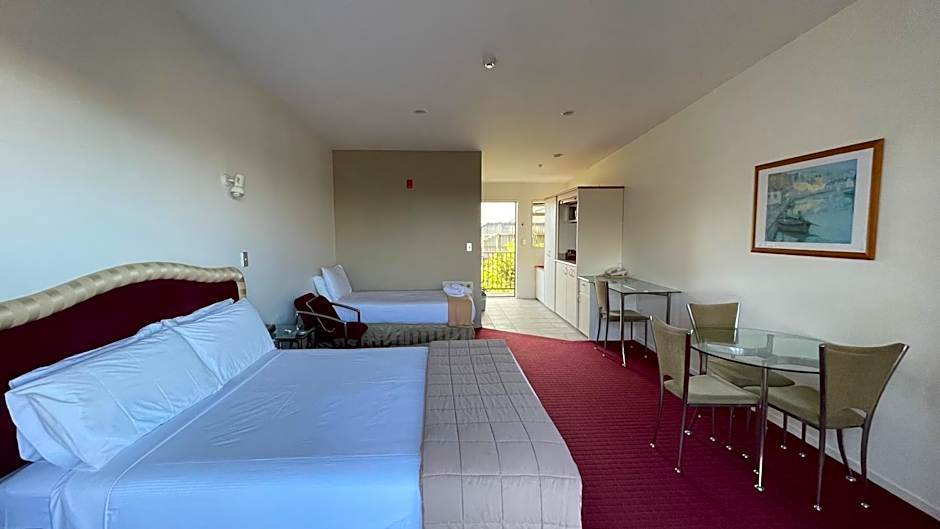 Chantillys Motor Lodge