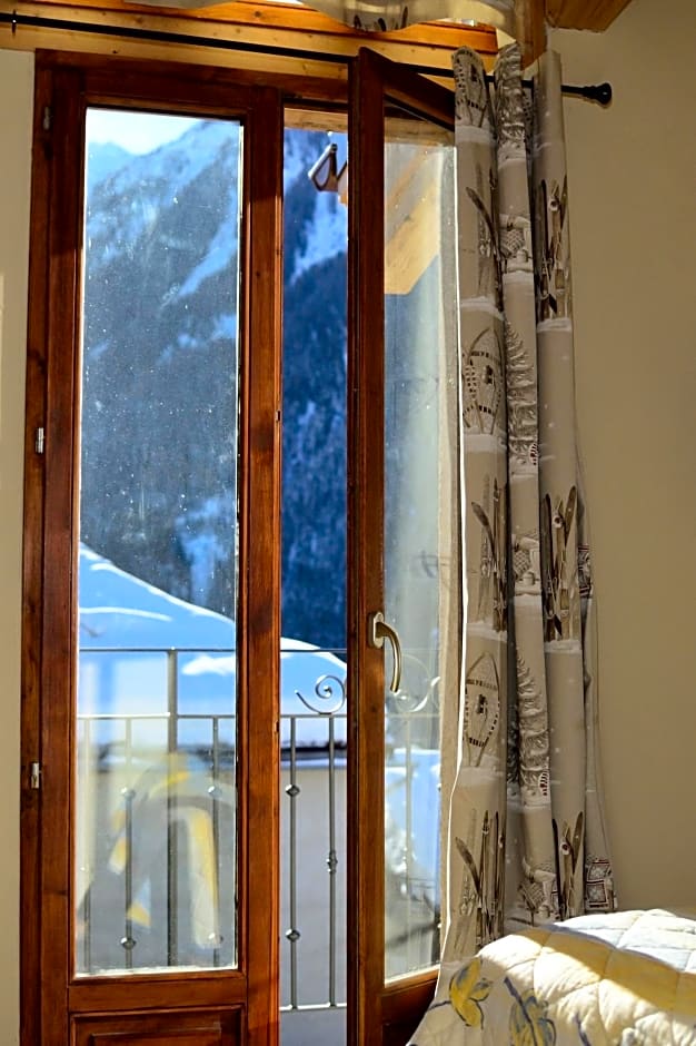 Chalet Hotel La Tarine