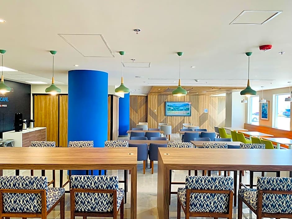 Holiday Inn Express Guadalajara Vallarta Poniente By IHG