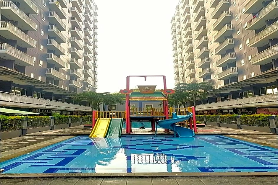 Queen Room 2 @ Grand Center Point Apartment