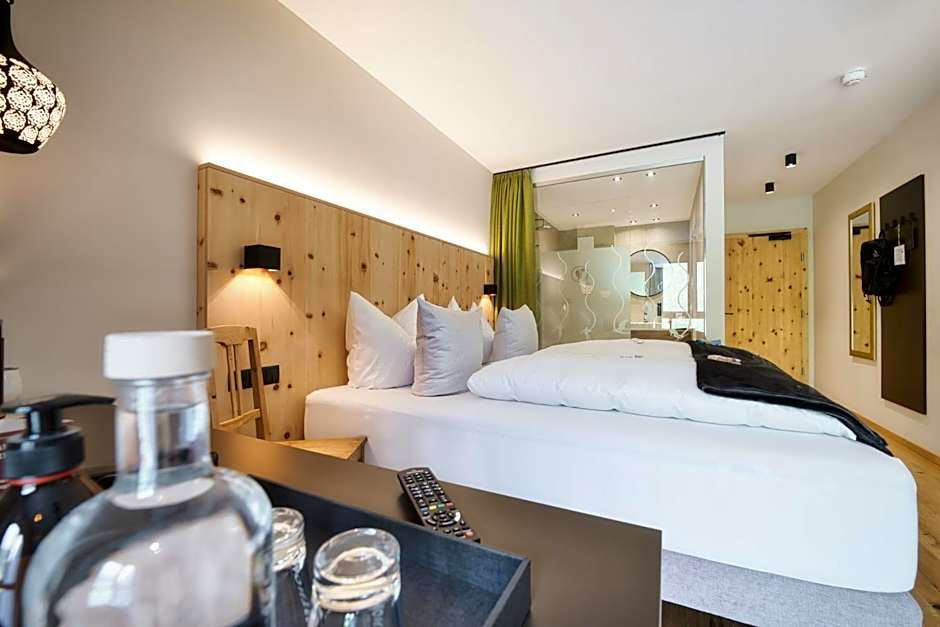 Hotel Die Arlbergerin - Design & Tiroler Gemütlichkeit