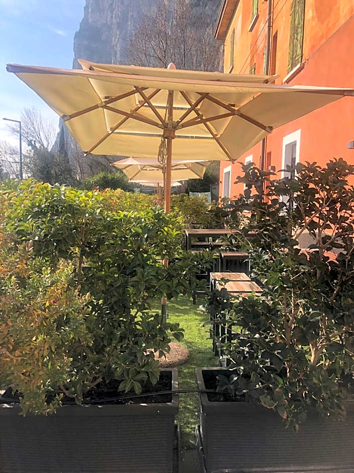 Antica Campione Rooms & Hostel