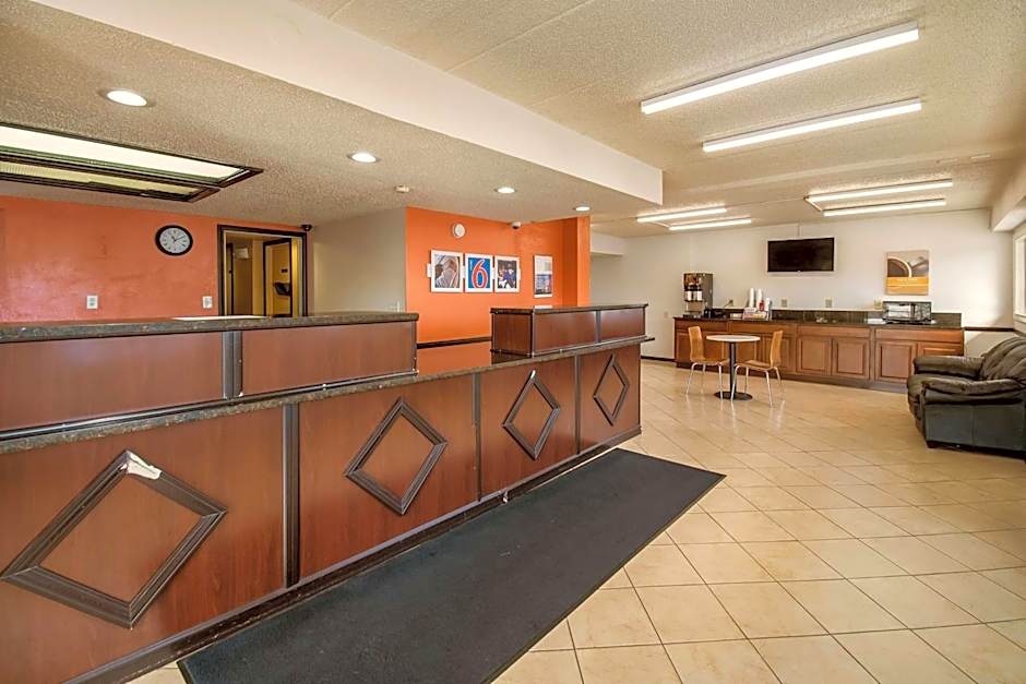 Motel 6-Grove City, OH