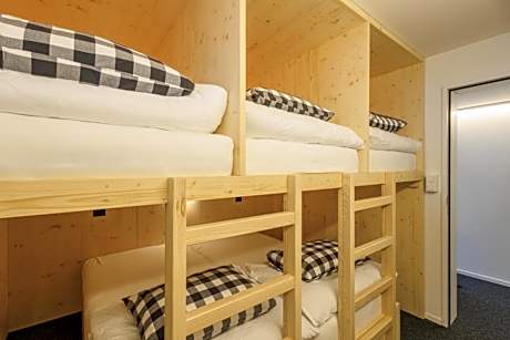 Mixed Dormitory Room