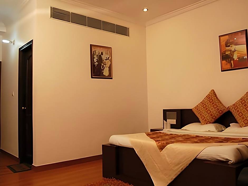 Hotel Punnu International