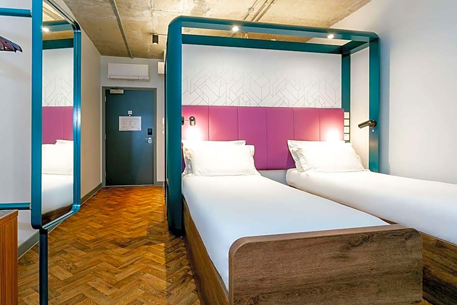YOTEL Manchester Deansgate