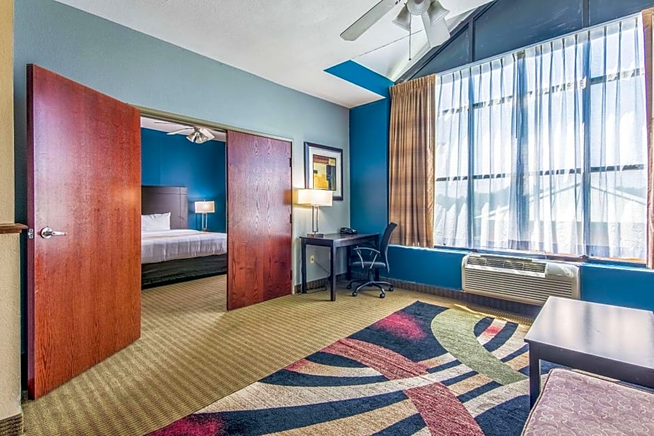 Quality Suites Maumelle - Little Rock NW