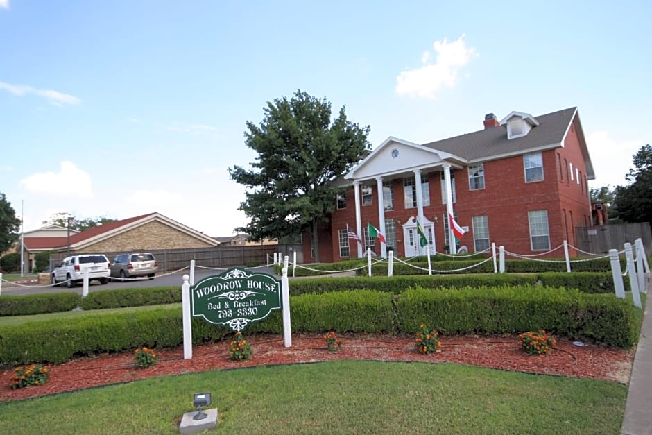 Woodrow House Bed & Breakfast