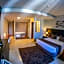 Mondrian Suite Hotel