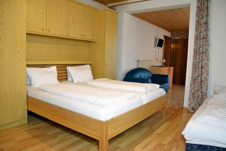 Apartment with Garden View