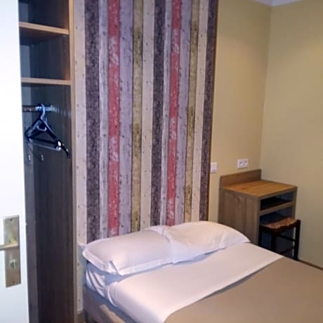 1 Double and 1 Single Adjacent rooms