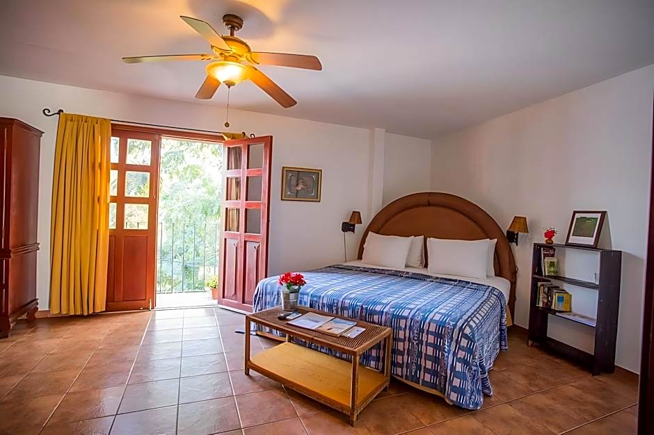 Hotel Don Udos Bed & Breakfast