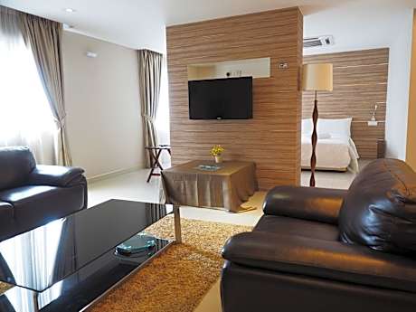 Deluxe Suite