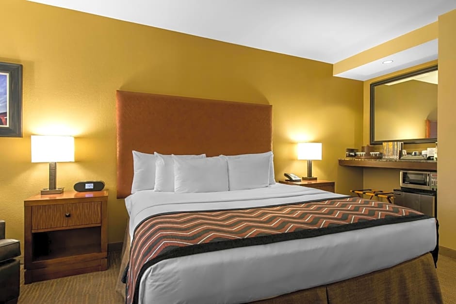 The Golden Hotel, Ascend Hotel Collection