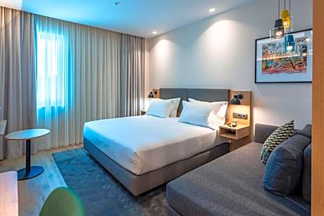 King Room with Pool View