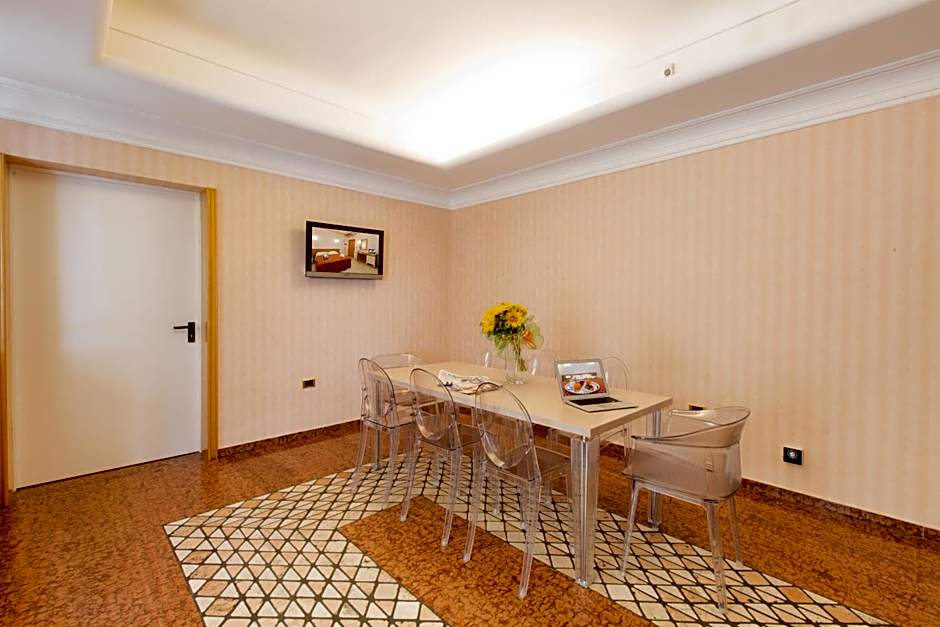 Ristorante Hotel Lucia - 100 mt dal mare