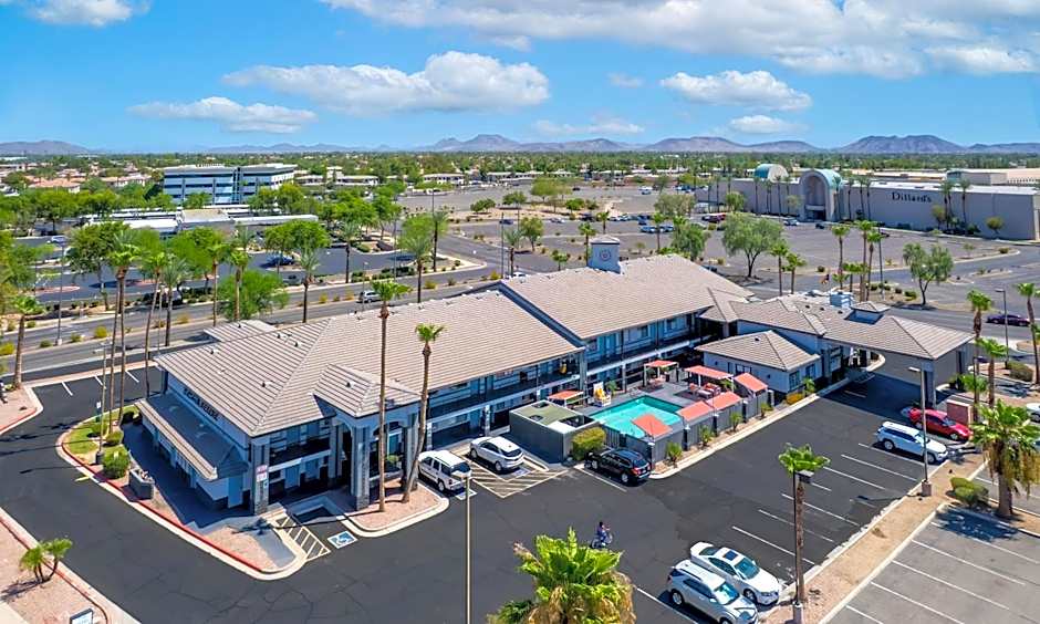 The Hotel Serene Glendale Peoria, Surestay Collection by BW
